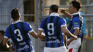 Víctor Dávila igualó las cifras entre Huachipato y la UC con un tiro libre