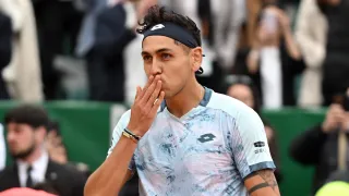 Se bajó de Copa Davis y ahora está en la final de Chengdú: Tabilo recupera su nivel en China