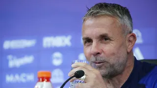 Gustavo Álvarez asegura que en la U no pierden el equilibrio tras quedar segundos en la tabla