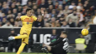 Barcelona acumuló su tercer partido seguido sin ganar con igualdad ante Valencia