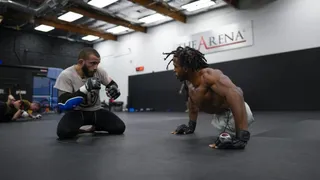 Zion Clark cumplió su sueño: Luchador sin piernas debutó con un triunfo en las artes marciales mixtas