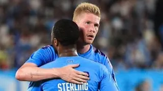 De Bruyne y Sterling guiaron el claro triunfo de Manchester City ante Yokohama en Japón