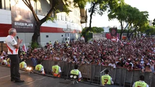 Hinchas de River Plate festejaron el aniversario de la Copa Libertadores ganada a Boca Juniors