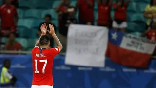 Con fuegos artificiales: Así recibieron a la Roja en su hotel de concentración en Salvador de Bahía