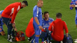 ¡Lo lloran en la U. de Chile! Lucas Di Yorio salió lesionado en el duelo ante Deportes La Serena