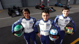 Nicolás Pino fue presentado en lanzamiento de la Fórmula 4 Británica en el circuito de Donington Park