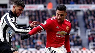 Alexis se perdió práctica de Manchester United para conseguir visa en Embajada de EE.UU.