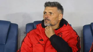 Colo Colo avanza por Ortiz: reuniones clave para definir el futuro del DT
