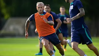 Alexis Sánchez participó de nueva práctica de Inter a espera de resolver su futuro