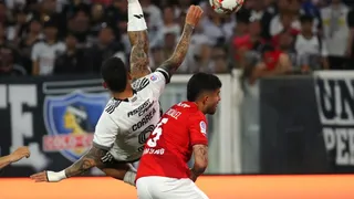 Colo Colo se llenó de festejos con el gol de Javier Correa