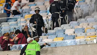 Caos en el Maracaná: disturbios en el duelo de posibles rivales de U de Chile en Sudamericana