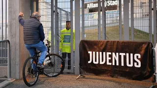 Gobierno italiano suspendió eventos deportivos y restringe las copas europeas