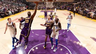 LeBron James comandó un dramático triunfo de los Lakers ante Dallas