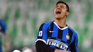 Prensa italiana por lesión de Alexis: Es poco probable que llegue a las semifinales