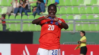 Mary Valencia recibió su carta de nacionalización y puede jugar duelos oficiales con La Roja