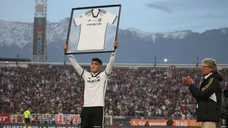 Damián Pizarro tuvo reconocimiento en su último partido como jugador de Colo Colo