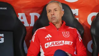 Gustavo Álvarez le resta importancia al largo viaje que hará U. de Chile a Venezuela por Copa Libertadores