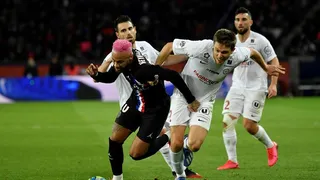 Nuevo peinado de Neymar se robó las miradas en la victoria de Paris Saint-Germain