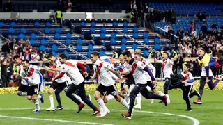 Jugadores de River cantaron contra Angelici y Macri en el camarín del “Bernabéu”