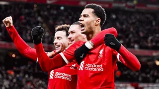 Jones y Gakpo guiaron remontada a Liverpool sobre Fulham en la Copa de la liga