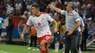 Ciudadanos coreanos que compartieron hotel con Independiente fueron deportados de Argentina