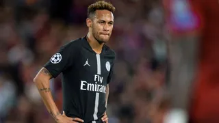 El gran gesto de Neymar con un niño que ingresó a la cancha en duelo de París Saint-Germain