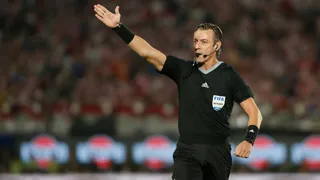 El árbitro Raphael Claus le dio una “ayuda” a Chile ante Paraguay