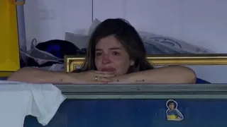 Dalma Maradona rompió en llanto en homenaje dedicado a su padre en La Bombonera