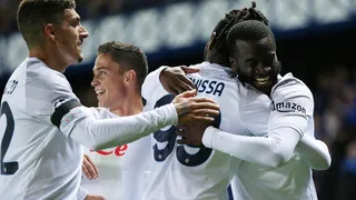 Napoli goleó a domicilio a Rangers y es líder del Grupo A de la Champions