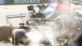 Así fue el choque que terminó con Hamilton y Verstappen fuera del GP de Monza