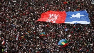 Fernanda Pinilla: Mira lo que hicieron cien cabros y cabras por evadir el metro