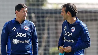 Las tres figuras de La Roja que entrenan diferenciado y preocupan a Nicolás Córdova