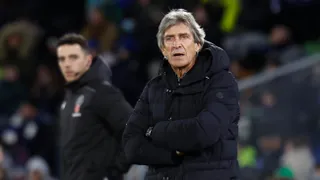Prensa española se dividió a la hora de evaluar a Pellegrini tras caída de Betis