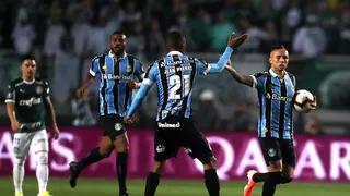 Gremio revirtió la serie ante Palmeiras y se transformó en primer semifinalista de la Copa Libertadores