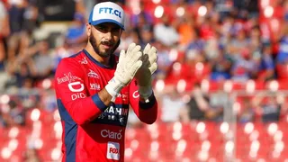 Johnny Herrera: Era muy cara de raja si me hacía un homenaje Azul Azul