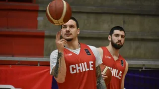 Chile enfrenta a Bolivia en el preclasificatorio al Mundial de Baloncesto