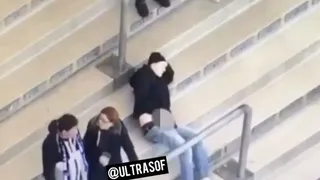 Arrestan a hincha por masturbarse en pleno partido en un estadio de Alemania