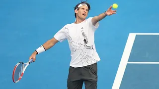 Dominic Thiem remontó ante Aslan Karatsev y avanzó a cuartos en Doha