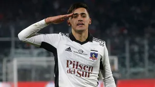 ¡Golazo! Solari eludió a dos jugadores de La Serena y definió entre las piernas de López