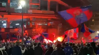 Hinchas de la U hicieron masivo hotelazo en la previa del clásico universitario