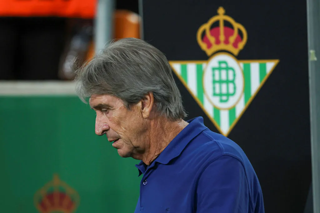 Pellegrini se juntará a discutir su futuro en Betis/ © IMAGO-Pressinphoto