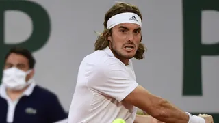 Stefanos Tsitsipas doblegó a Jeremy Chardy y avanzó con paso firme en Roland Garros