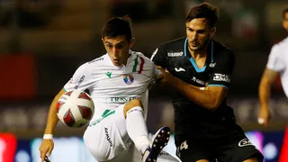 Audax Italiano resistió con dos expulsados la embestida de O’Higgins en un encendido empate