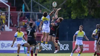 Selknam se reencontró con los triunfos y venció a Cobras