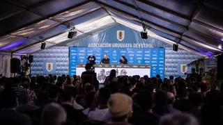 Las 10 respuestas más contundentes que dejó Marcelo Bielsa en su presentación en Uruguay