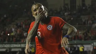 Arturo Vidal superó a Leonel Sánchez y se convirtió en el sexto goleador histórico de Chile