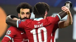 Salah y Mané anotaron los goles de Liverpool para sacar pasajes a cuartos de la Champions