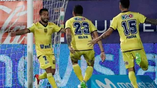 U. de Concepción derrotó a U. Española y consiguió su primera victoria del torneo