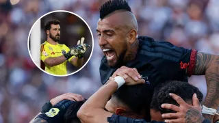 Arturo Vidal le hace un monumento a Fernando De Paul: “arquero de primer nivel”