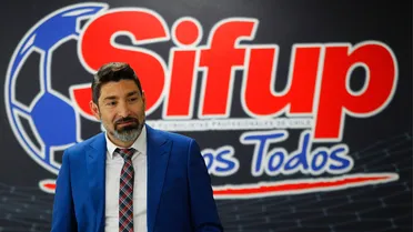 El Sifup pasa a la ofensiva y se reunió con la Dirección del Trabajo por “considerar ilegal” el torneo de Segunda